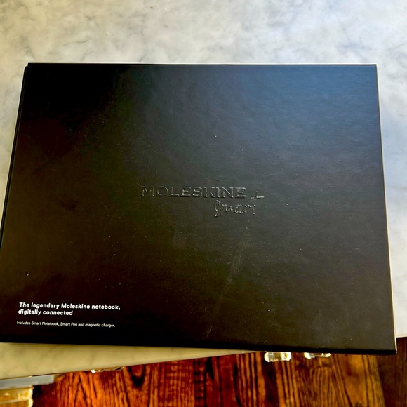 NEW IN BOX Moleskine Smart Writing Set - Picture 1 of 4